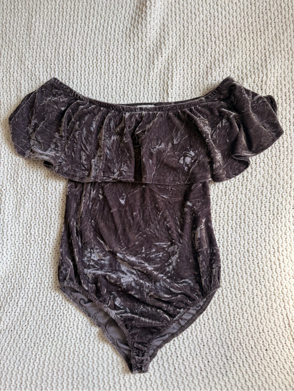 Altar’d State Off-Shoulder Velvet Bodysuit - Lavender Gray size Large